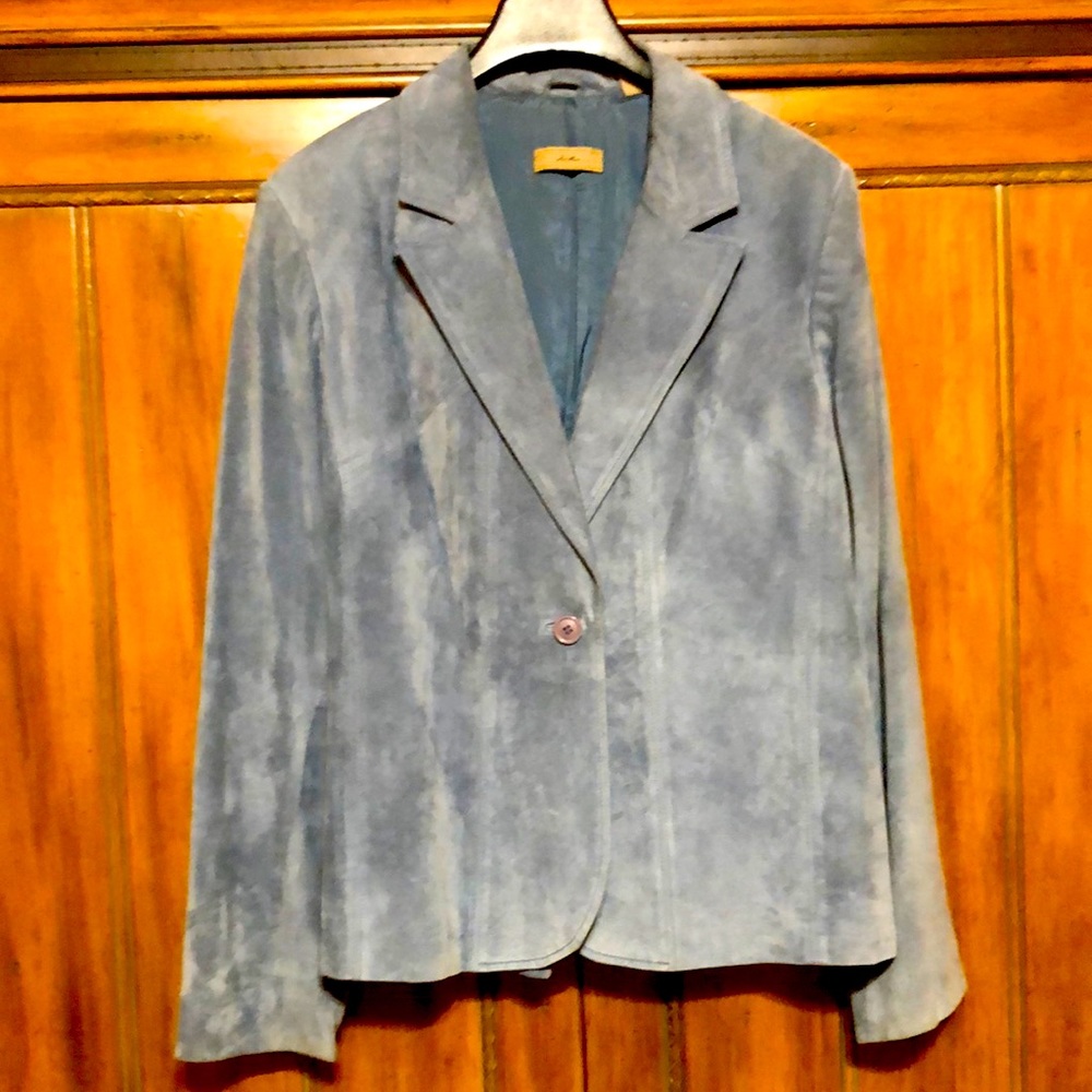 Women’s Baby Blue Leather Jacket. Size Large.